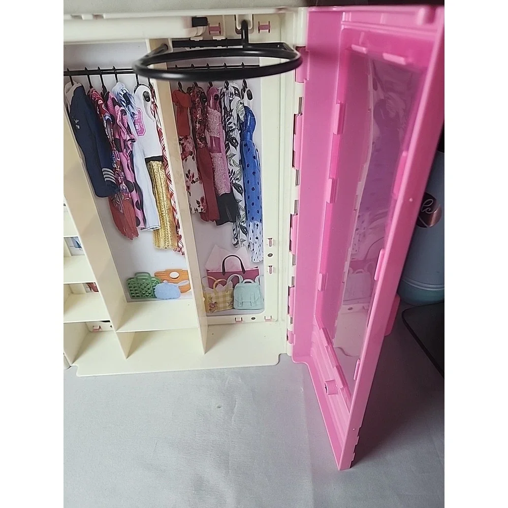 Barbie Pink Ultimate Closet Wardrobe  2018 Carrying Case Suitcase Portable 11x13